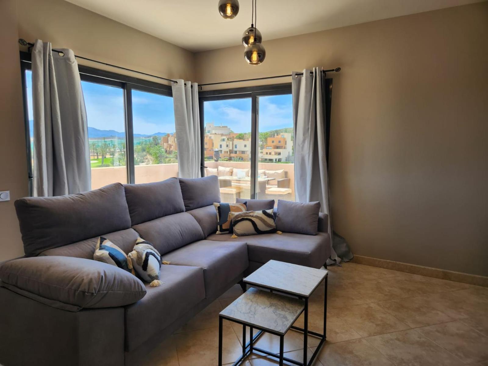 Atico Esquinero Con Preciosas Vistas Al Valle Del Este Golf Con Piscina Comunitaria! مْبيرا المظهر الخارجي الصورة